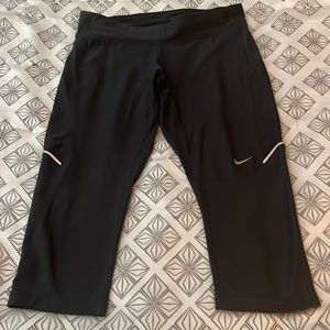 Nike Black drifit workout capri length pants. Size XS